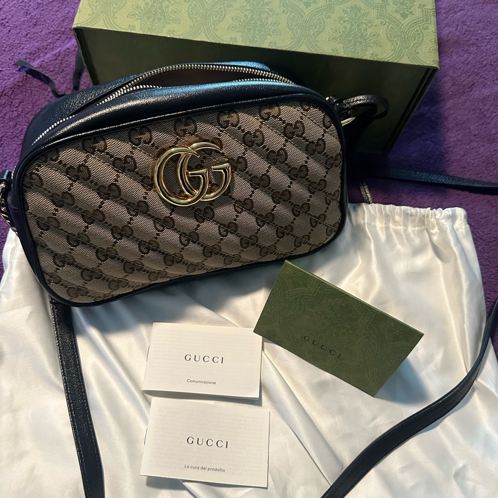 Authentic Gucci bag , in excellent condition, check out the provided photos.
